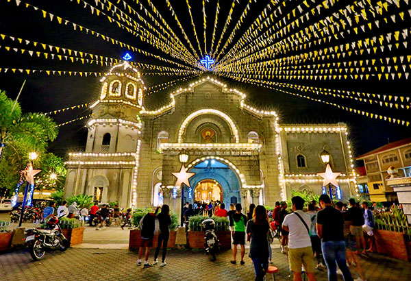 essay about christmas celebration in the philippines