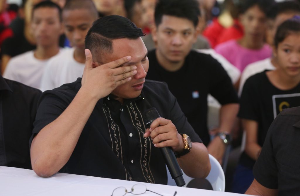 Ronald Cardema crying