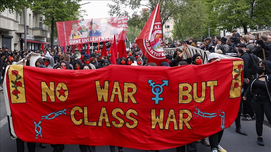 Labor Day protests in Berlin. (Photo: Abdulhamid Hoşbaş/ Anadolu Agency)